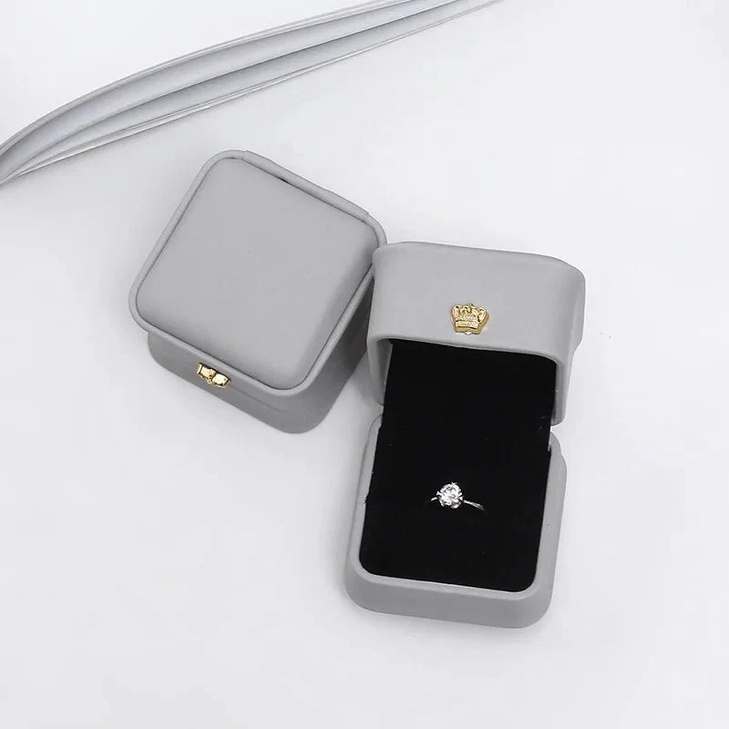 Crown Clasp Jewellery Box - Image 4
