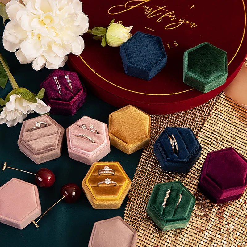 Gwendolyn Double Ring Box - Image 12
