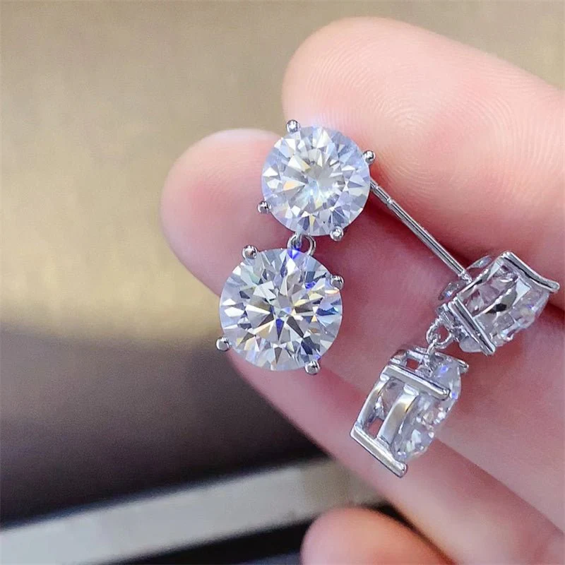 Vivienne | 10ct Moissanite Drop Stud Earrings - Image 3